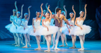 Copertina di “Il Lago dei Cigni è del compositore russo Čajkovskij, non potete ballarlo”: cancellato il titolo a Vicenza