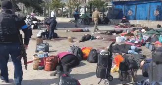 Copertina di Razzi sui civili, morti in 50: Kiev e Mosca si accusano a vicenda