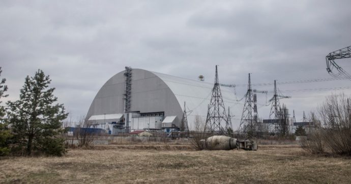 Guerra Russia-Ucraina, Cnn: in stanze usate dai russi a Chernobyl “radiazioni alte”. Il Nyt: “Toccavano i rifiuti nucleari a mani nude”