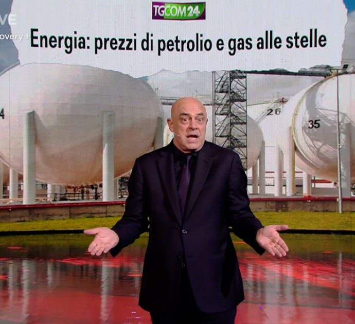 Il monologo di Crozza: “Embargo gas russo? Lo compriamo tutto adesso per non farlo quest’inverno, geniale”