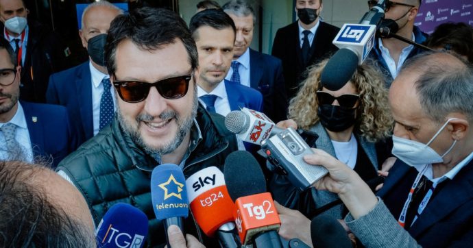 Salvini in campagna elettorale: blocca tutto su fisco e giustizia