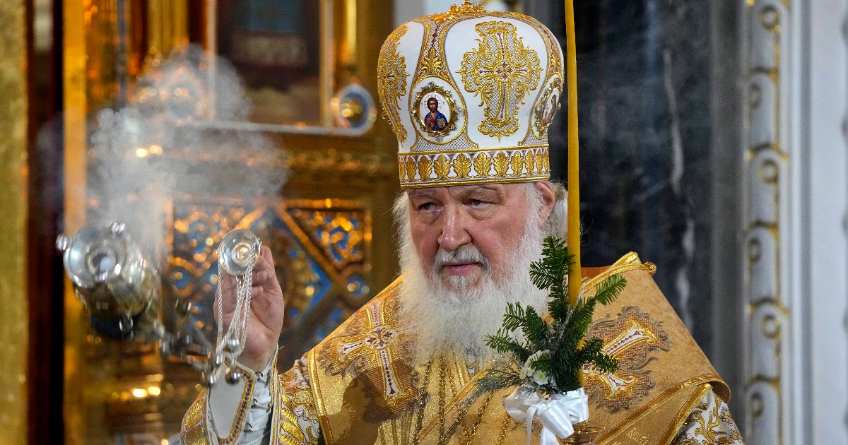 Copertina di Russia, il Patriarca Kirill è stato al servizio del Kgb sovietico negli Anni 70: cercava di influenzare i religiosi svizzeri