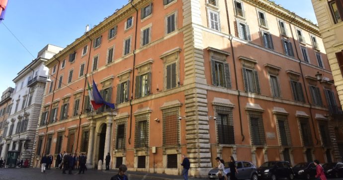 Massoneria, il Grande Oriente d’Italia rivuole Palazzo Giustiniani: “Fu uno scippo, il Consiglio di Stato deve sanarlo”