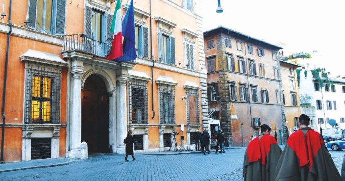 Copertina di Palazzo Giustiniani, i massoni alla carica: “Ci fu tolto da Mussolini. Ora lo rivogliamo”