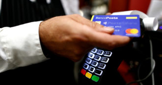 Copertina di Il governo anticipa, da giugno partono le multe per i negozianti che non accettano bancomat e carte di credito