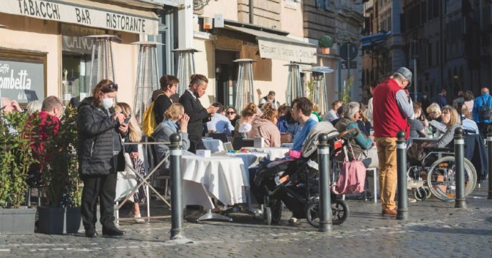 “Meno test e positivi liberi possono favorire i contagi”