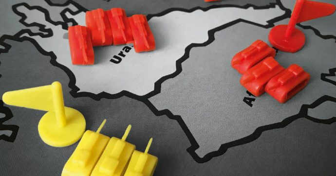 Guerra, i cartoon per il popolino