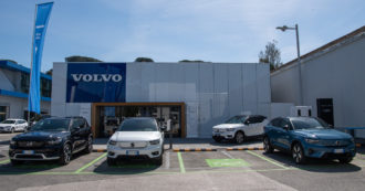 Copertina di Volvo, inaugurata a Roma una stazione di ricarica ultra veloce per auto elettriche