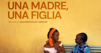 Copertina di Una madre, una figlia. Dal Ciad un film potente e imperdibile sulla ribellione di due donne di fronte all’aborto clandestino in uno stato musulmano