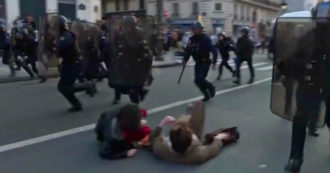 Copertina di Elezioni Francia, scontri tra manifestanti e polizia vicino all’Università Sorbonne di Parigi – Video