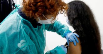Copertina di Corte Ue respinge ricorso dall’Italia contro l’obbligo vaccinale del personale sanitario: “Irricevibile”