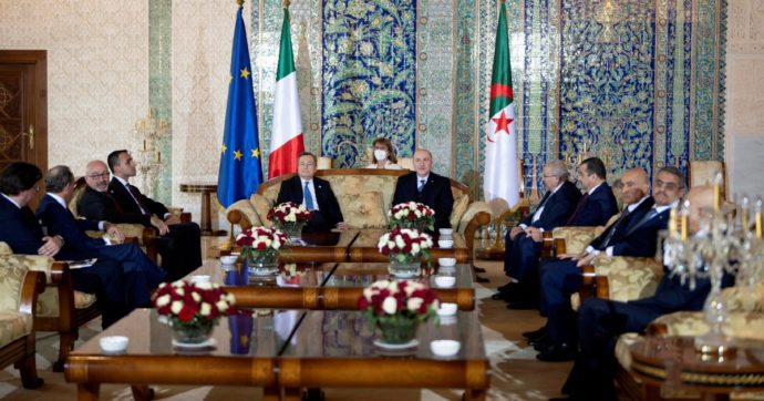 Draghi tace ancora: schiacciato sugli Usa, cerca gas in Africa