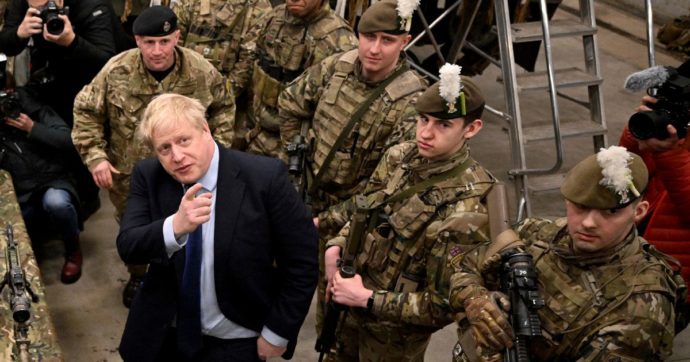 La Russia sanziona BoJo e flirta con Bin Salman