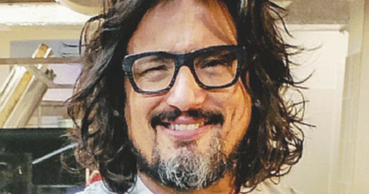 “Quest’anno a Natale cucino io, do il cambio alla suocera. Mi sono ritrovato a 18 anni su una scialuppa con una nave in fiamme che stava per affondare”: parla Alessandro Borghese