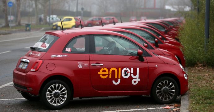 Truffa sul car sharing, 70 indagati a Milano per aver utilizzato Enjoy con account falsi