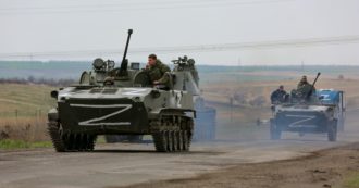 Guerra in Ucraina, la diretta – Mosca fa partire la fase 2: assalto al Donbass. Biden agli alleati: altre armi e sanzioni, aiutiamo Kiev. L’Italia: ‘Pressione sul Cremlino, Putin va isolato’