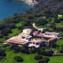 Copertina di Villa Certosa verso la vendita: “Un miliardario arabo pronto ad acquistarla da Fininvest”