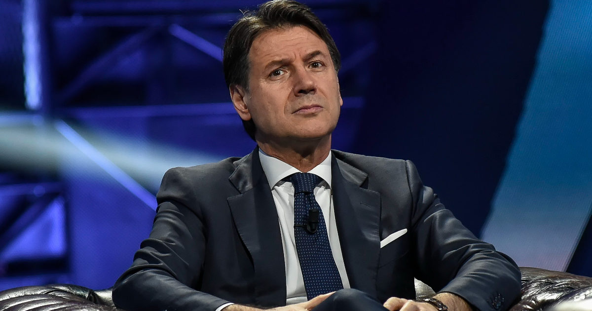 Russiagate, Conte: “Allusioni su un baratto con Trump? Accuse infami, non sanno di che parlano”. E sfida Renzi: “Vada al Copasir a dire tutta la verità”. Il leader Iv: “Pronto a un confronto tv all’americana”