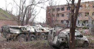 Copertina di Guerra Russia-Ucraina, nell’acciaieria Ilyich di Mariupol artiglieria e corpi abbandonati dei soldati ucraini. Le immagini sono terribili