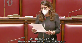 Copertina di Def, la deputata Sarli in Aula: “Il governo riduce la spesa sanitaria dopo due anni di emergenza, una follia”