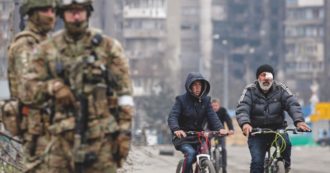 Copertina di Putin alla fine prende Mariupol e gli Usa mandano altri droni