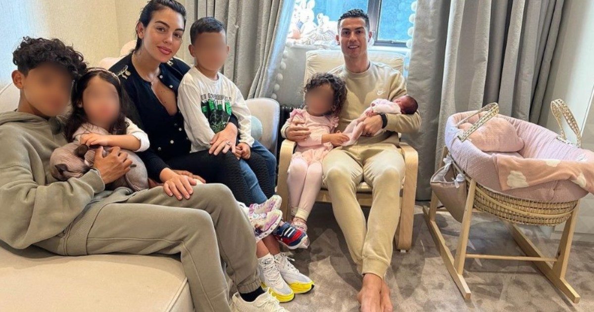 Ronaldo, dopo il dolore, la gioia: la compagna Georgina torna a casa con la bambina appena nata. “Abbiamo sentito tutto l’amore che ci avete dato”