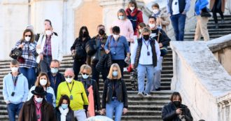 Copertina di Covid, Iss: “Calano i contagi tra i giovani, ma crescono tra gli over 70. Sottolignaggio XE sempre più diffuso, non aumenta severità casi”