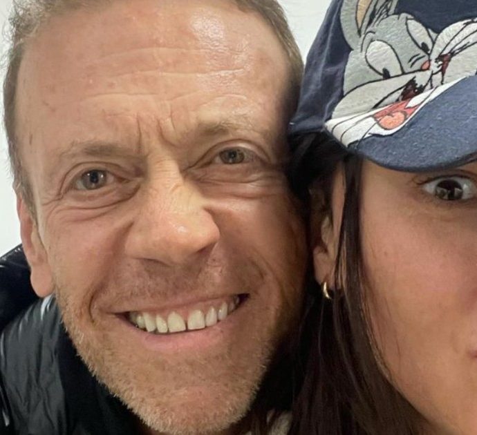 Arisa e Rocco Siffredi insieme: la foto manda i fan in delirio. Novità in arrivo? – FOTO