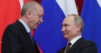 Copertina di La Turchia ha chiuso lo spazio aereo alla Russia per i voli che portano soldati in Siria