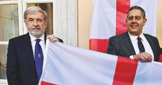 Il compagno Bucci caccia i senzatetto e celebra gli ex Salò