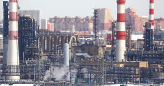 Copertina di La lenta uscita dal petrolio frena le sanzioni europee