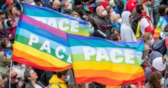 Copertina di I pacifisti ignorati dalla politica: grande folla alla Perugia-Assisi