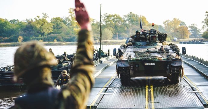 Armi a Kiev, Scholz nel campo minato delle risse politiche