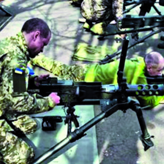 Copertina di Gli Usa in guerra con altri 20 miliardi. Il Fatto di domani 28 aprile