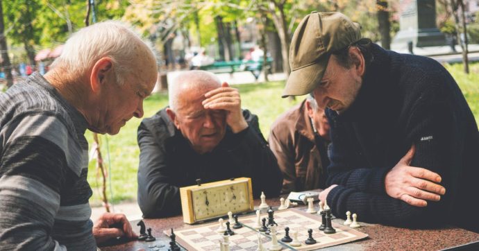 Odessa finge la normalità, circondata dall’Orso russo