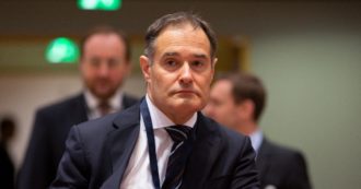 Copertina di Migranti, si è dimesso il direttore di Frontex Fabrice Leggeri: su di lui un’indagine dell’ufficio europeo anti-frode