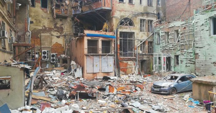 Copertina di A Kiev torna il silenzio dopo i missili anti-Onu Kharkiv è sotto assedio