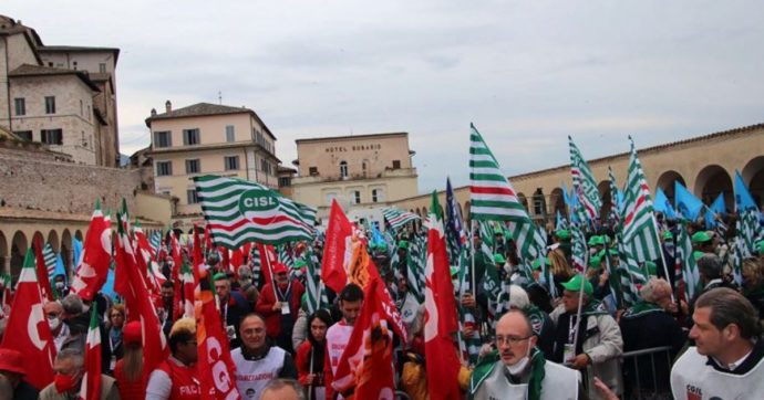 Primo Maggio, i sindacati ad Assisi per la pace e il lavoro. Cgil e Uil: “Nessuna risposta dal governo. Non c’è confronto, ma prese in giro”