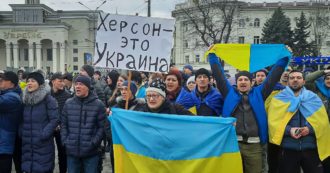 Copertina di Guerra in Ucraina, Il piano russo su Kherson tra referendum e introduzione del rublo: la città occupata ora in bilico tra Mosca e Kiev