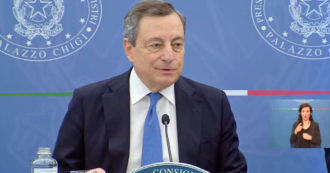 Copertina di Decreto aiuti, Draghi: “Il M5s si è astenuto in Cdm? Mi auguro non ci siano fibrillazioni, è un disaccordo che risolveremo”