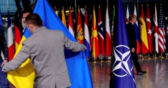 Copertina di Connivenze, interessi e Kiev: l’Europa si fa minacciare dalla Nato