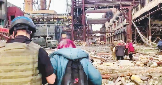 BoJo, altre armi pesanti a Kiev. Missili su Odessa, chiesa colpita