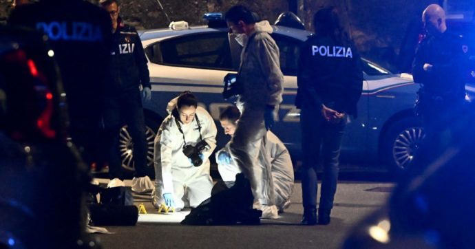 Donna uccisa in strada dal fratello a coltellate