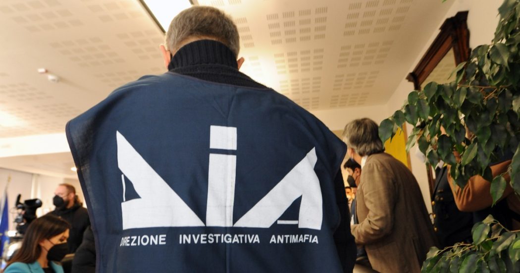 ‘Ndrangheta e droga, 142 indagati a Cosenza: maxi-operazione contro il “clan degli italiani”