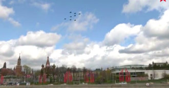 Copertina di Guerra Russia-Ucraina, i caccia formano una Z nel cielo sopra Mosca: i preparativi per la festa del 9 maggio – Video
