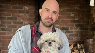 Copertina di Jonathan Goodwin, il funambolo cade da 21 metri di altezza durante l’esibizione ad America’s Got Talent: paralizzato a vita