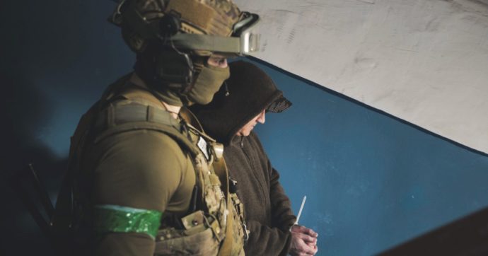 “Sei collaborazionista”:  gli arresti casa per casa dei servizi di Zelensky