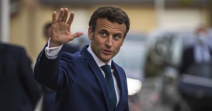 Macron: “La Francia è entrata in un’economia di guerra. Serve un’industria europea della Difesa molto più forte”