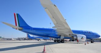 Copertina di Ita: se va avanti così, il governo anziché vendere dovrà regalarla