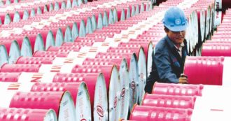 Copertina di Bruciare il futuro: come le politiche di Trump su carbone e petrolio faranno aumentare assicurazioni e rischi